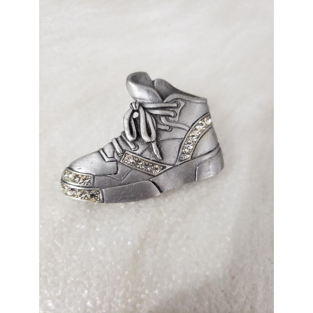 JJ Jonette Vintage Retro High Top Sneaker Shoe Pin Brooch Silver Tone Rhinestone
